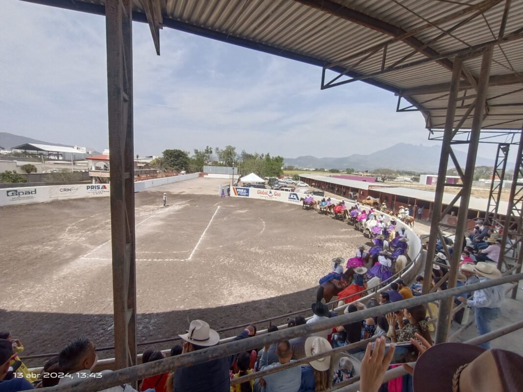 ALTAGRACIA CECEÑA Y SU ESCARAMUZA «LAS NAYARITAS, CELEBRÓ EN GRANDE SUS 25 AÑOS