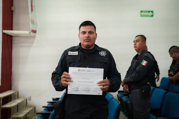 Capacitan a policías municipales de Ruiz en proximidad social y legal detención