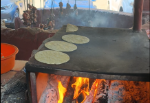 ENTRE PINOS Y HUMO DE COCINA: “LA SIERRITA”, UN RINCÓN QUE CONQUISTA PALADARES