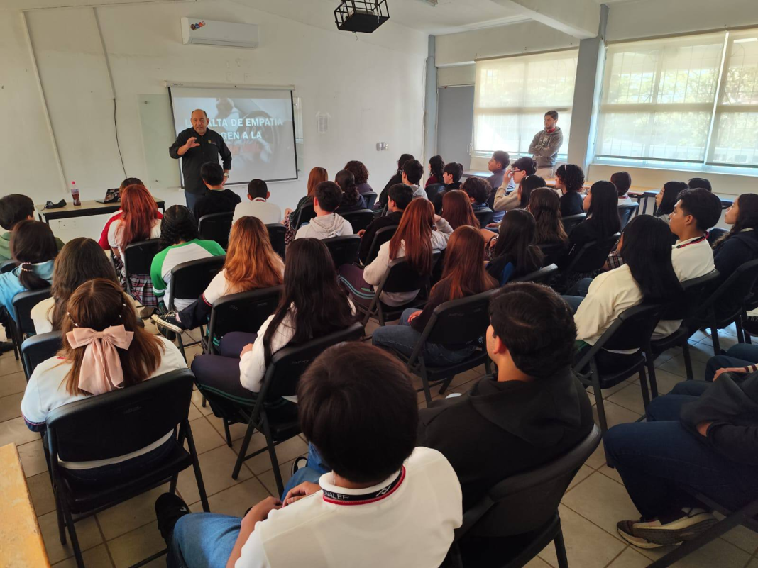 Promueven conciencia vial entre jóvenes de CONALEP en La Cantera