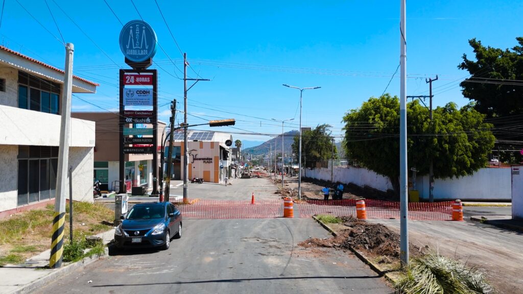 Reconocen habitantes de Tepic rehabilitación de avenida Jacarandas