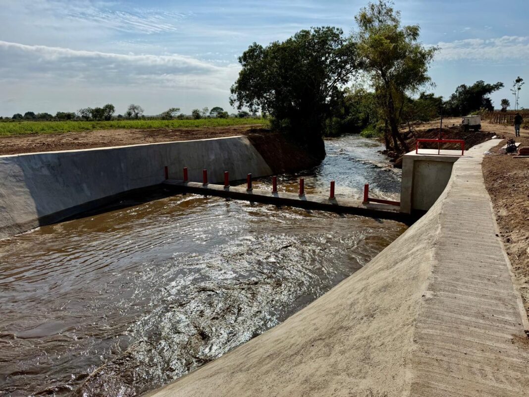 Miguel Ángel Navarro impulsa obra hidráulica para fortalecer el campo en Compostela
