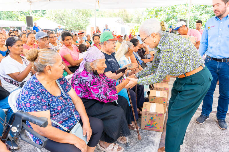 DIF Nayarit acerca atención integral a familias de la colonia Morelos
