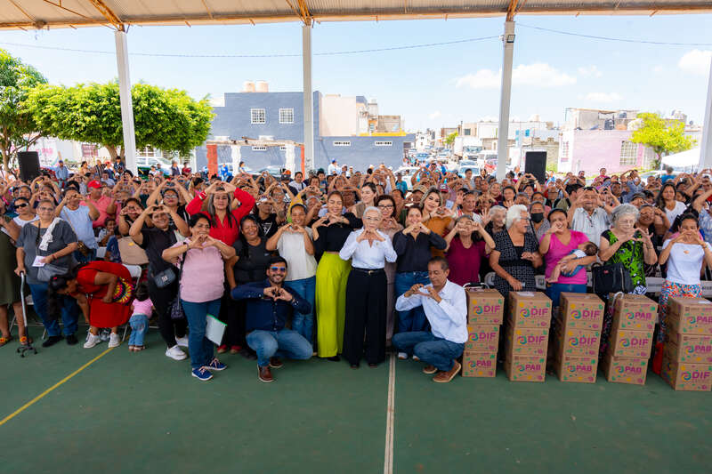“Latiendo en Tu Colonia” lleva bienestar a familias de Las Canteras