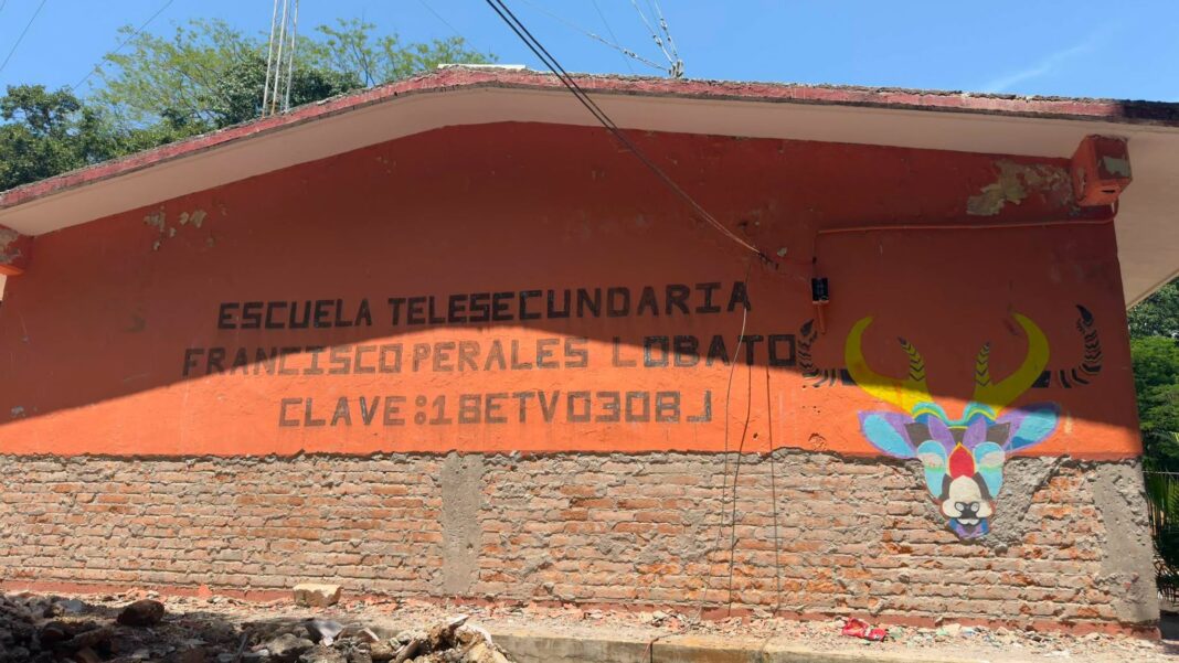Impulsan mejora de espacios educativos en Acatán de las Piñas Impulsan mejora de espacios educativos en Acatán de las Piñas