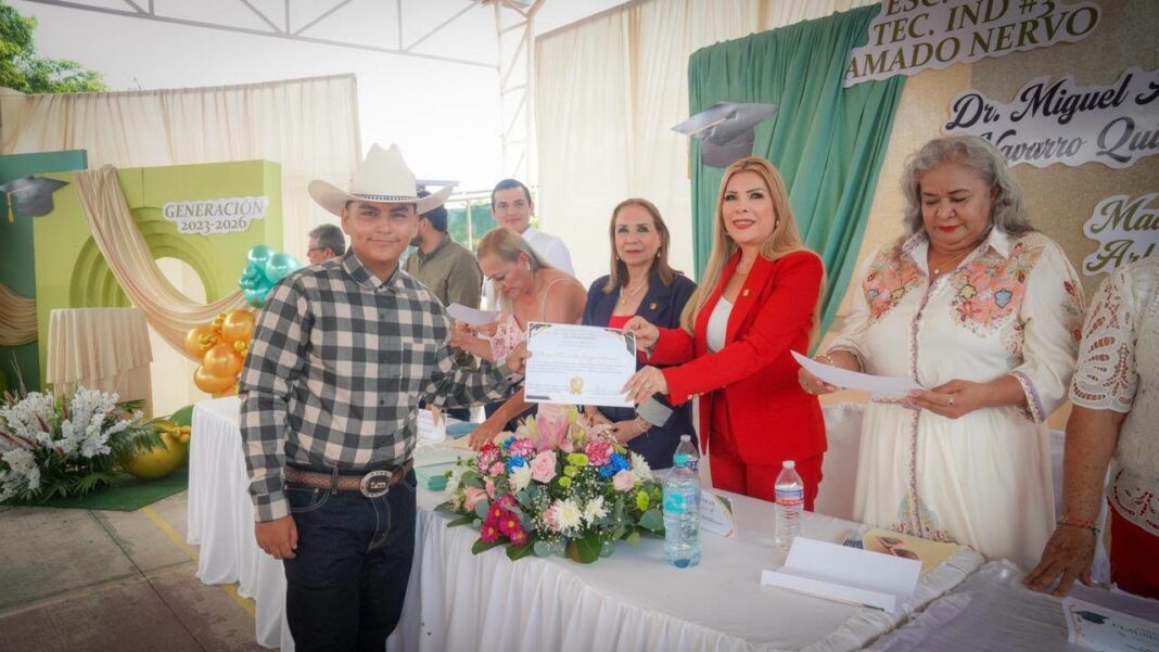 Gobierno de Nayarit refrenda compromiso con la educación de las juventudes Gobierno de Nayarit refrenda compromiso con la educación de las juventudes